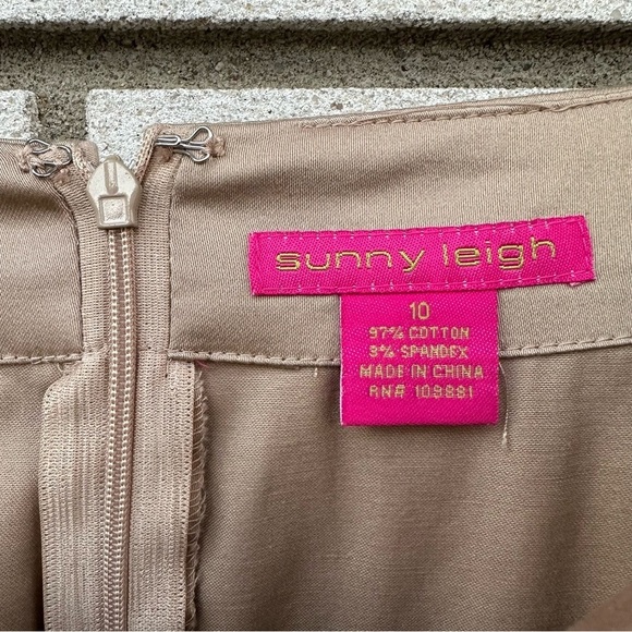 NWT Sunny Leigh Knee Length Zip Back Pencil Skirt Ruffle Hem Tan - Picture 9 of 10